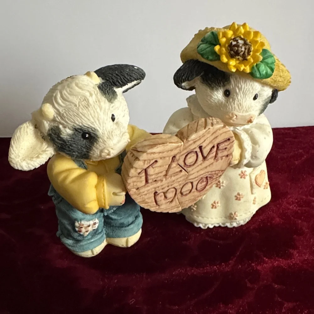 Charming Cow Couple Figurine - Yellow and Cream. “I Love Moo”